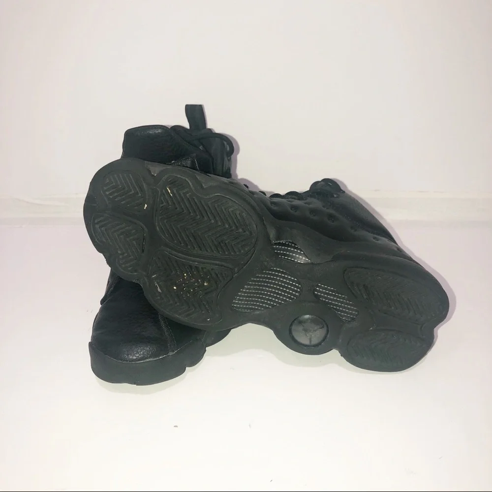 Jordan’s Youth (Gs) team 2 Jump man all black. Sz 5/ model 820273-002